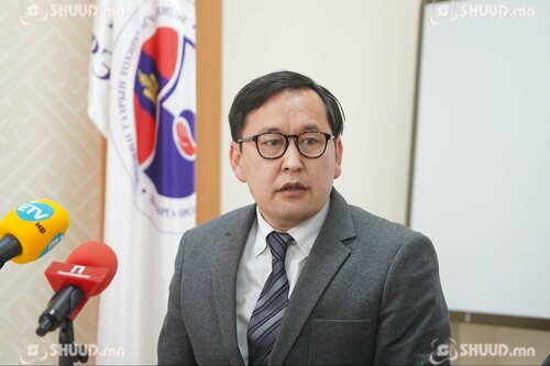 Хуульч О.Батхүү ХҮН намаасаа татгалзжээ